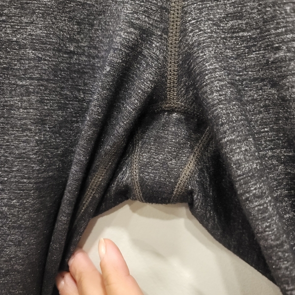 Athleta "Mind Over Matter" Capris Leggings - S - Picture 4 of 9